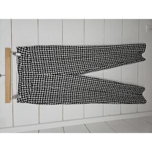 Thin Her size 8 black & white high rise slimming pants